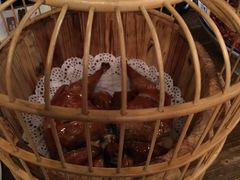 -胡桃里音乐餐厅(陶溪川店)(川湘赣菜·世界百大酒庄直供红酒·音乐表演)