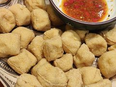 建水西门豆腐-老滇山寨•云南特色菜•地方菜•民族风情歌舞表演(金碧店)