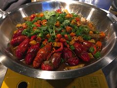 麻辣凤爪煲小龙虾-龙巢盱眙龙虾·牛蛙·烧烤宵夜(八卦岭店)