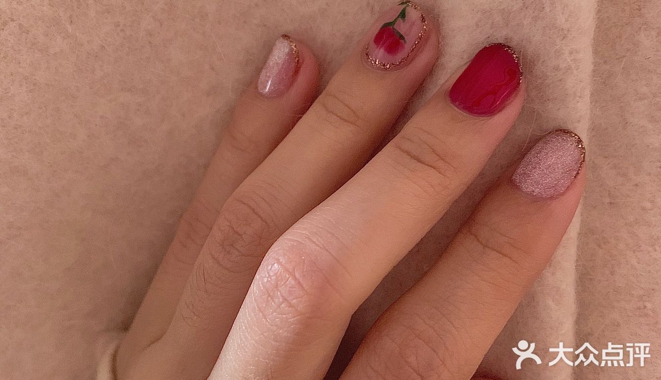 东莞探店|新年做个粉色美甲招招桃花🌸