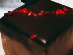 -UNI UNI(环亚凯瑟琳店)