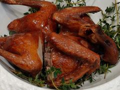 龙井茶香妙龄乳鸽-蔡澜点心·粤菜(月星环球港店)