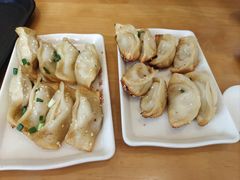 -小姜锅贴(凤凰街店)