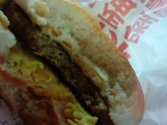 -麦当劳(乳山路店)