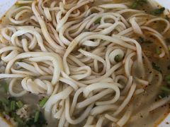 -亮亮面馆(经六路店)