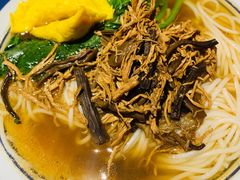 -霸蛮湖南菜·牛肉粉(荣京西街店)