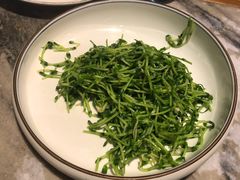 蒜蓉炒豌豆芽-海尔洲际酒店天下一品中餐厅