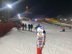 -采薇庄园四季滑雪场