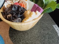 -湊湊火锅·茶憩(来福士广场店)