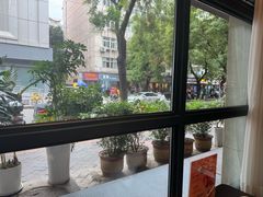 -国人川菜(李家村建东街店)