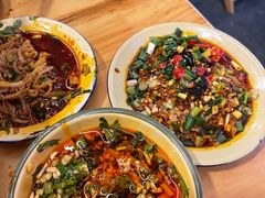 -拈签一笑黄牛肉辣卤串串