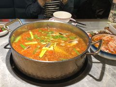 -野山舂·贵州现舂酸汤牛肉(民生路店)