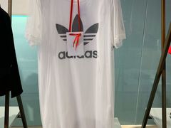 -阿迪达斯(武林银泰三叶草店)