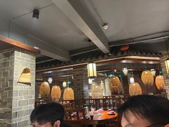 -湘西小馆(滨河路店)