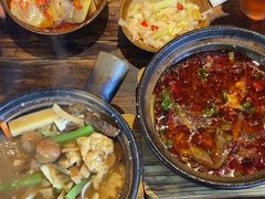 -有红鸡毛店·砂锅菜(抚琴夜市店)