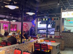 -马路牙子烧烤音乐酒馆(望京店)