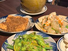 -Cuc Gach Quan Restaurant