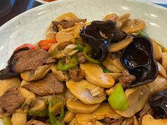 口蘑炒羊肉-清真·益鑫羊肉手抓馆(花园北街店)