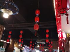 大堂-人民公社铁锅炖·东北菜(卫国道店)