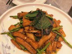 -朱记乳鸽王·非遗石岐乳鸽·全鸽宴(大兴旗舰店)