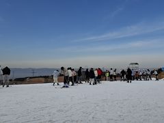 -采薇庄园四季滑雪场