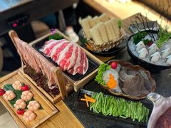 猫爪虾滑-湊湊火锅·茶憩(东城万达店)