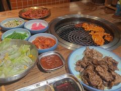 -明洞阿姨·韩式酱蟹烤肉·创意料理(三元桥店)