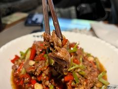 小炒黄牛肉-湘村小灶·地道长沙菜·本地人优选(万家丽路店)