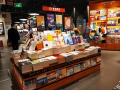 -西西弗书店&矢量咖啡(凯德晶萃广场店)