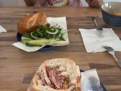 -Bánh Mì Huynh Hoa