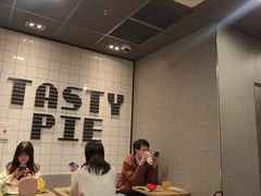-麦当劳(轻轨曹杨路店)