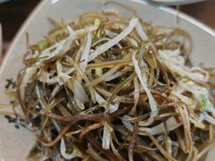 -亮亮面馆(经六路店)