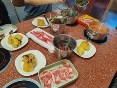 -四囍码头海鲜烧烤自助火锅(外滩南京东路悦荟广场店)