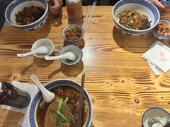 -沪西老弄堂面馆(定西路店)