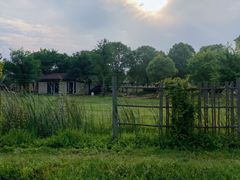 -梁子湖东篱老屋生态庄园