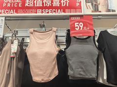 -优衣库(上海正大广场店)