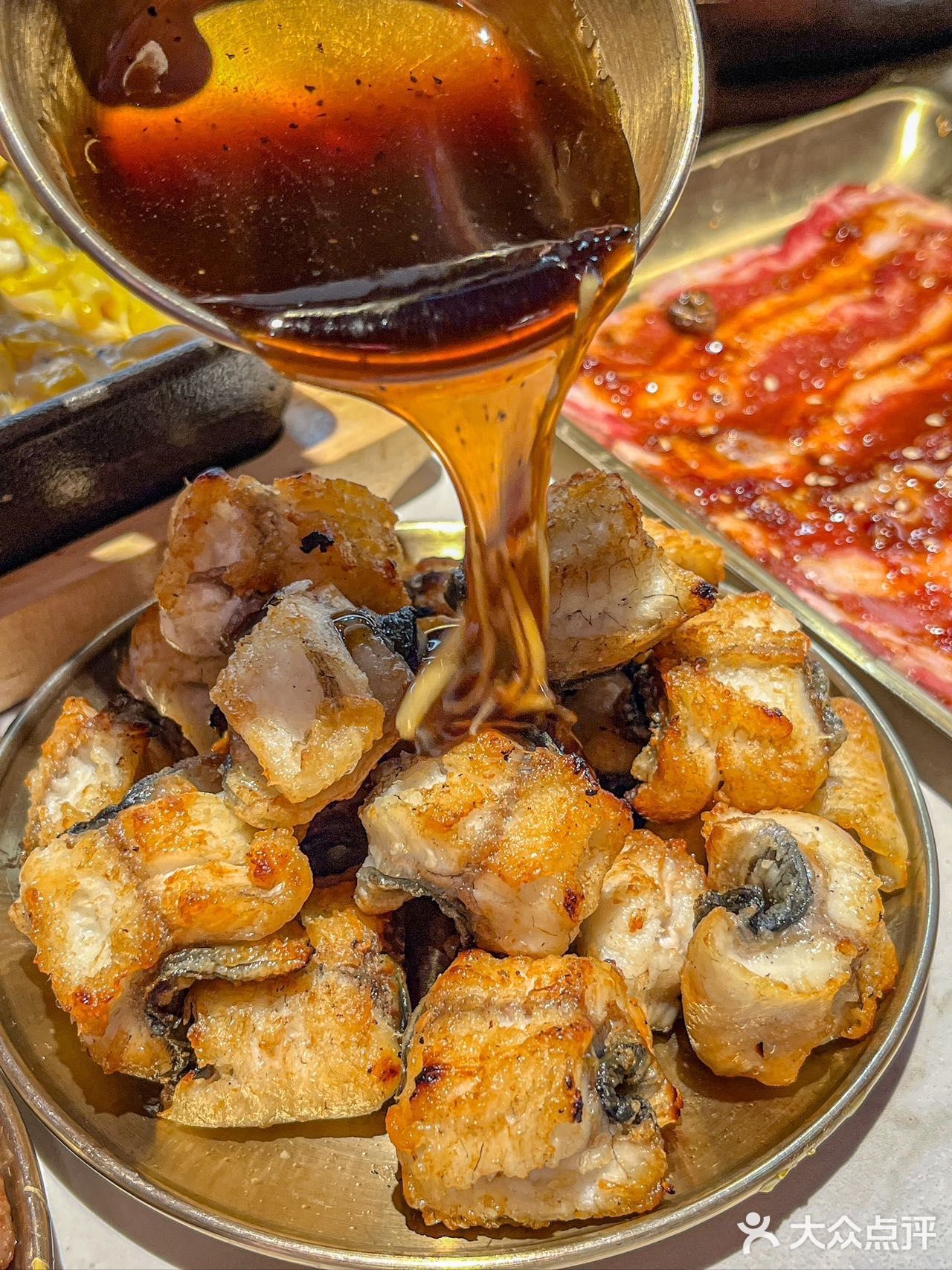 吃来吃去炭烤活鳗鱼还是他家的jujuju好吃