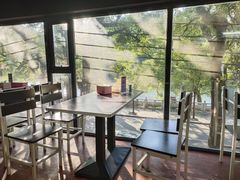靠窗位-潮镇老尾牛杂(环城西路店)