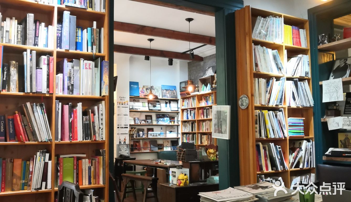 进来就能享受凉爽和宁静 听到风声，虫鸣，还有偶尔响起
