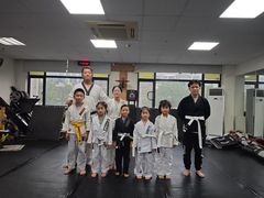 -金翼跆拳道巴西柔术拳击格斗学院