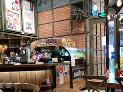 -玛格萝妮(汇智国际商业中心店)