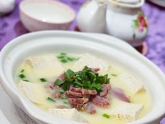 德式咸猪肘煨海绵豆腐-惠食佳·朱雀(东方商厦店)