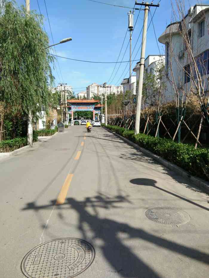 "东旭新村属朝阳区黑庄户乡管辖内,与通州接.