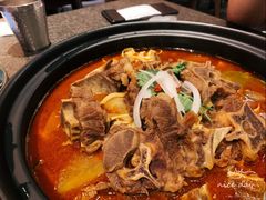 红焖羊蝎子暖锅-丝路金桃·新疆菜(徐汇店)