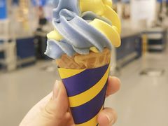 撞色冰淇淋蓝黄香蕉风味-宜家·瑞典风味餐厅(四元桥店)