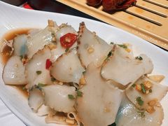 -肥肥虾庄·金牌油焖大虾(汉街SKP店)