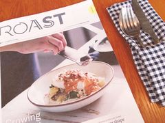 -ROAST coffee & eatery