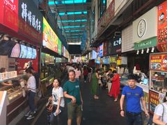 -海口骑楼小吃街