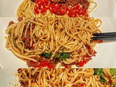 生椒牛肉面-贰拾捌味·宜宾燃面(春熙路旗舰店)