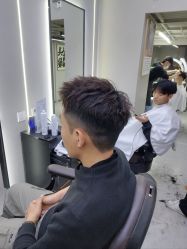 -尤司男士国潮理发馆